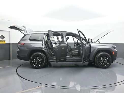 Used 2025 Jeep Grand Cherokee L Limited w/ Black Appearance Package image 69