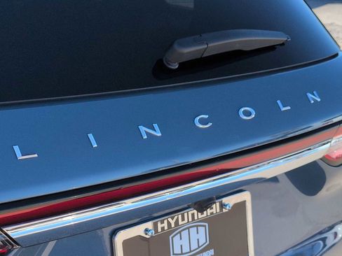 Used 2025 Lincoln Corsair FWD image 12