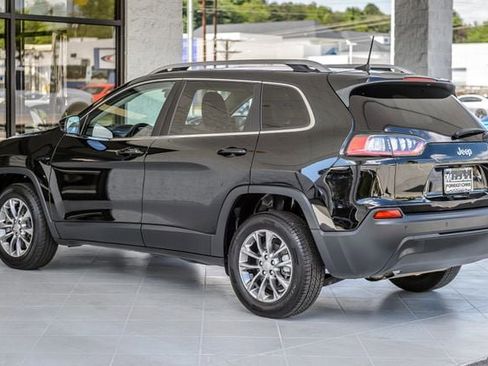 Used 2019 Jeep Cherokee Latitude Plus FWD image 7