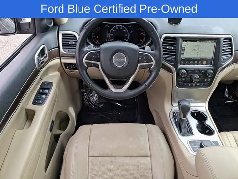 Used 2017 Jeep Grand Cherokee Limited w/ Luxury Group II AWD/4WD image 12