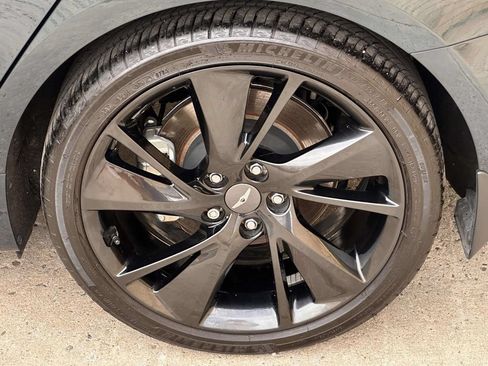 Used 2023 Genesis G70 2.0T w/ Sport Prestige Package AWD/4WD image 12