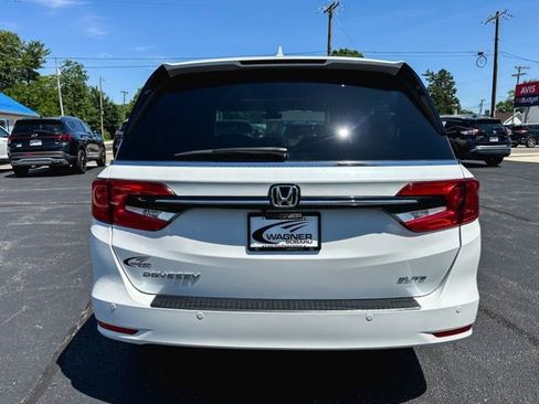 Used 2023 Honda Odyssey Elite image 7