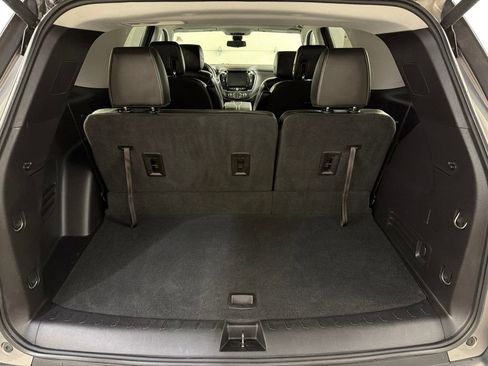 Used 2018 Chevrolet Traverse LT FWD image 37