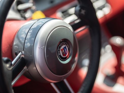 Used 2003 BMW Z8 RWD image 35