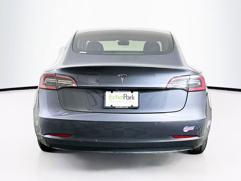 Used 2019 Tesla Model 3 Standard Range RWD image 7