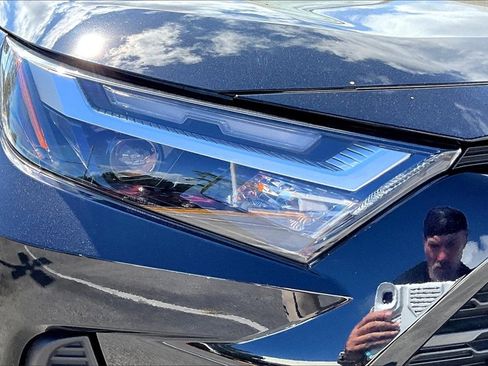 Used 2024 Toyota RAV4 XLE w/ Convenience Package image 29