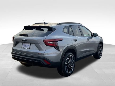 New 2026 Chevrolet Trax RS w/ Sunroof Package image 2