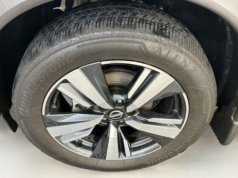 Used 2023 Nissan Rogue SL w/ SL Premium Package AWD/4WD image 37