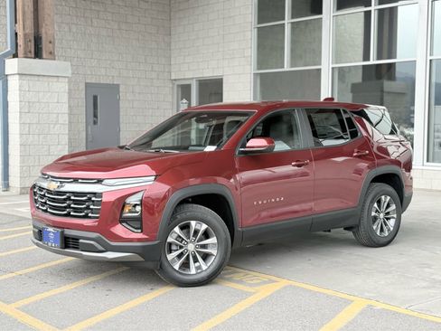 New 2026 Chevrolet Equinox LT w/ Convenience Package II image 1