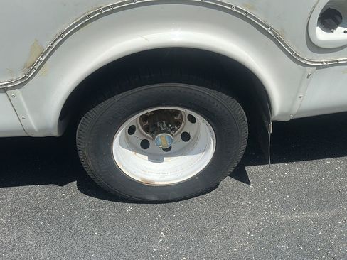 Used 2003 Ford E-450 and Econoline 450 RWD image 19