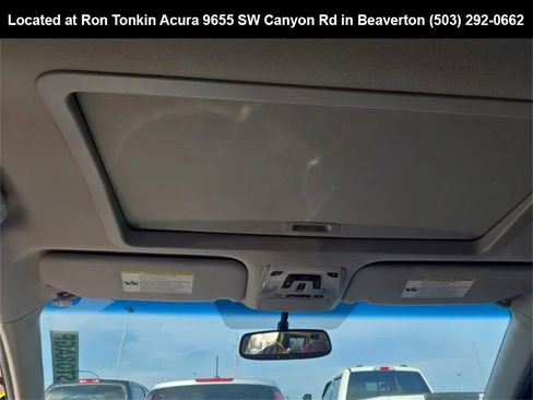 Used 2014 Toyota Sienna XLE w/ XLE Premium Package image 10