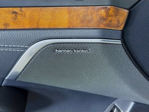 Used 2014 Mercedes-Benz SL 550 image 19