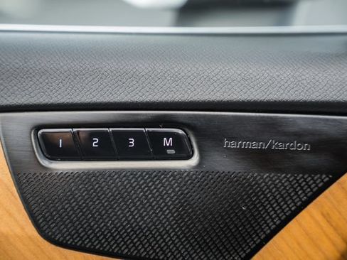 Certified 2023 Volvo XC90 B6 Plus AWD/4WD image 40