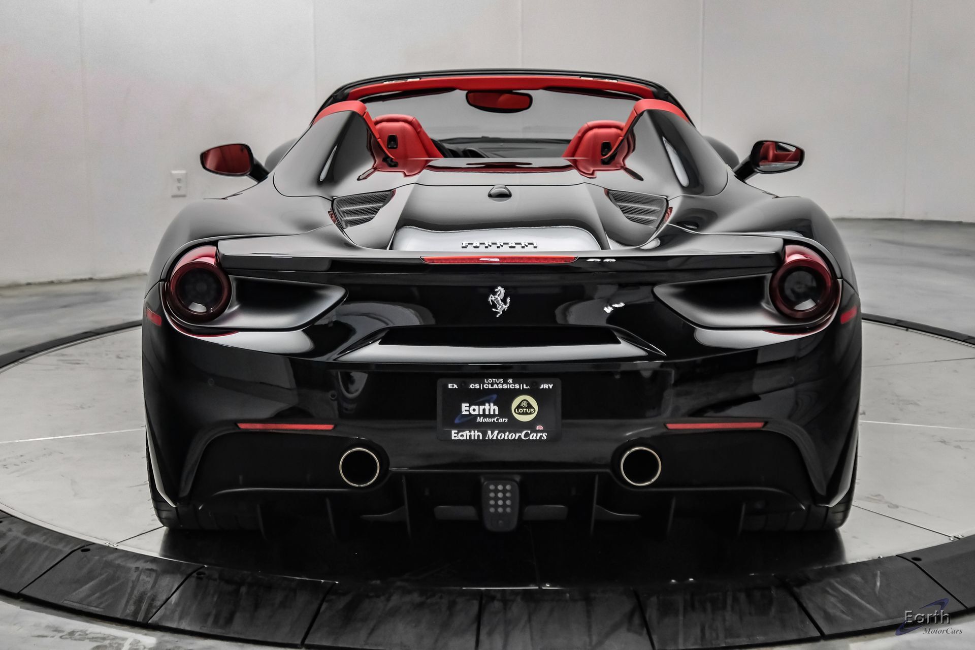 Used 2018 Ferrari 488 Spider RWD image 17