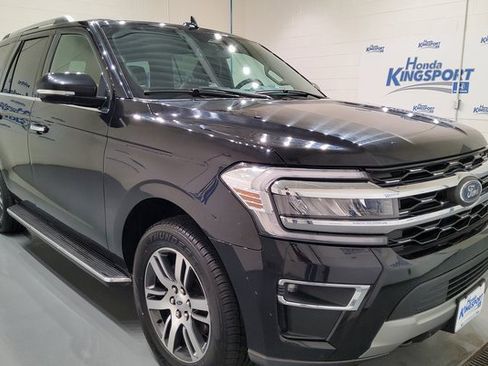 Used 2023 Ford Expedition Limited image 2