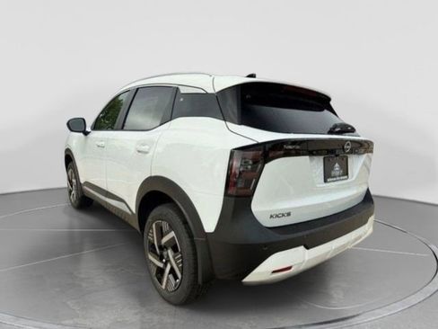 New 2026 Nissan Kicks SV w/ Cold Weather Package AWD/4WD image 4