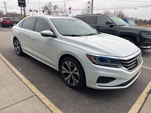 Used 2021 Volkswagen Passat 2.0T SE image 6