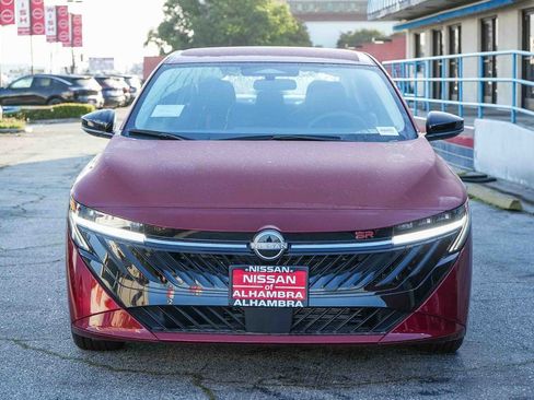 New 2026 Nissan Sentra SR w/ Floor Mat Package FWD image 3