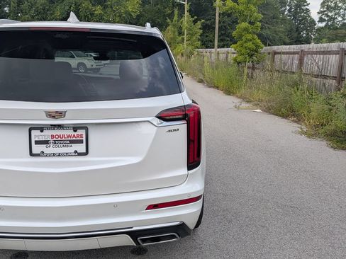 Used 2021 Cadillac XT6 Premium Luxury FWD image 7