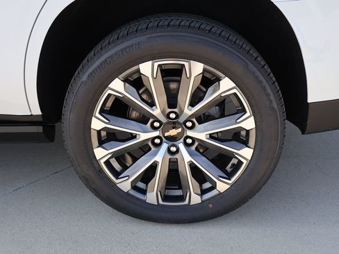 New 2026 Chevrolet Tahoe High Country AWD/4WD image 6