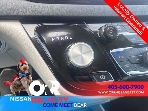 Used 2023 Chrysler Pacifica Touring-L FWD image 27