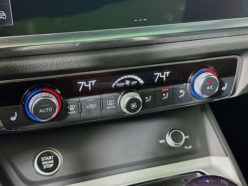 Used 2024 Audi Q3 2.0T Premium image 22