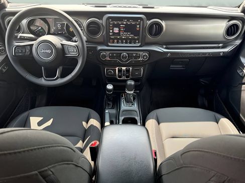 Used 2023 Jeep Wrangler Unlimited w/ Sun & Screen Package AWD/4WD image 12