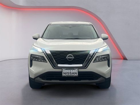 Used 2023 Nissan Rogue SV image 8