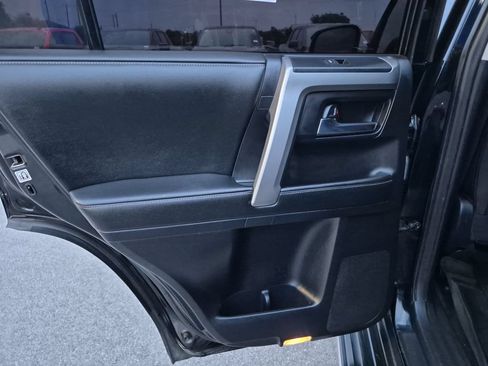 Used 2015 Toyota 4Runner SR5 Premium RWD image 33