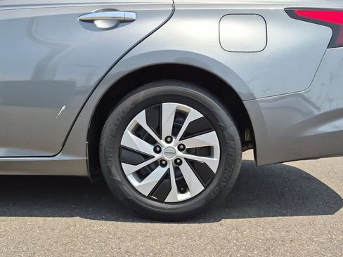Used 2022 Nissan Altima 2.5 S FWD image 35