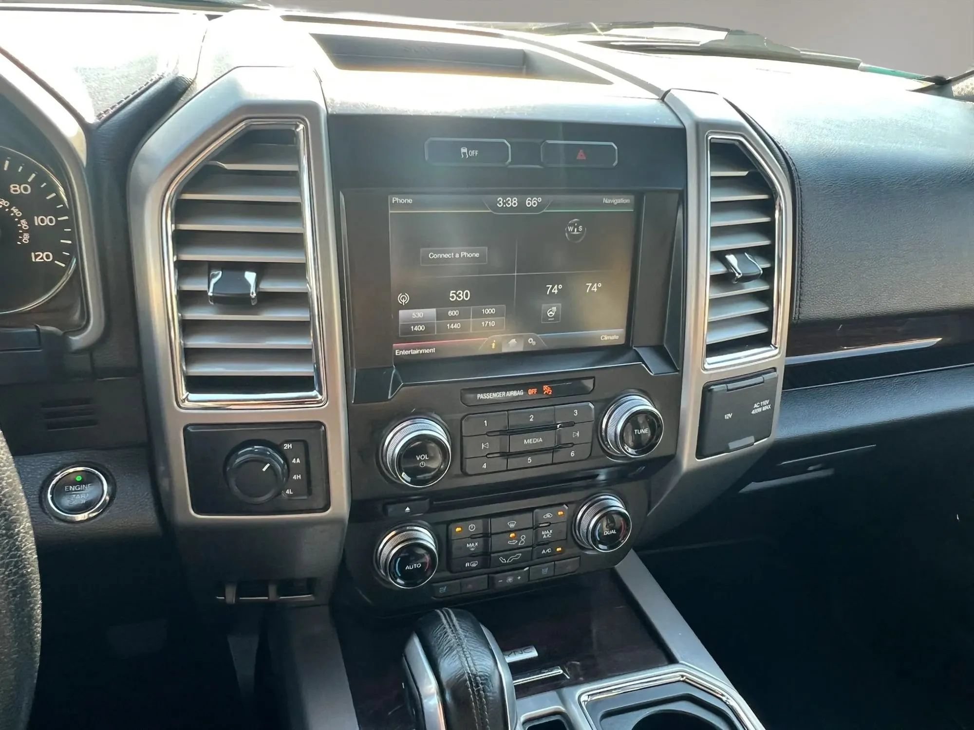 Used 2015 Ford F150 Platinum w/ Trailer Tow Package AWD/4WD image 19