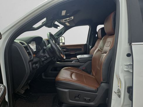 Used 2023 RAM 2500 Limited image 9