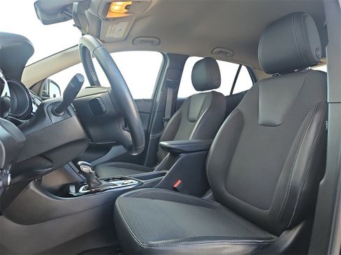 Used 2020 Buick Encore GX Preferred w/ Cold Weather Comfort Package image 28