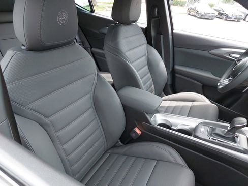 New 2025 Alfa Romeo Tonale w/ Premium Package image 10