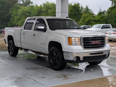 Used 2007 GMC Sierra 2500 SLE w/ EZ-Lift Tailgate Package RWD image 10