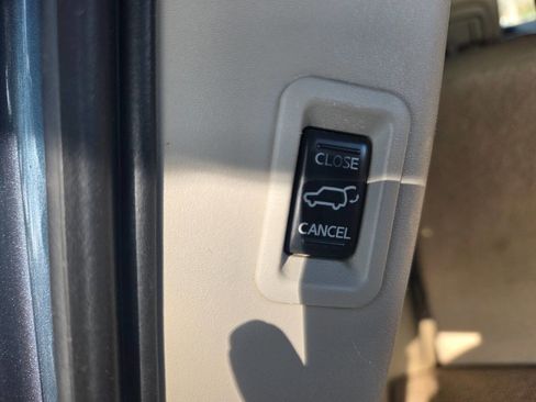 Used 2012 Nissan Armada Platinum image 22