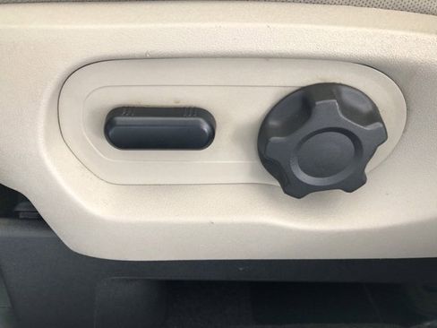 Used 2012 Ford Explorer FWD image 32