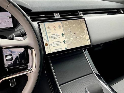 Used 2024 Land Rover Range Rover Velar Dynamic SE image 8