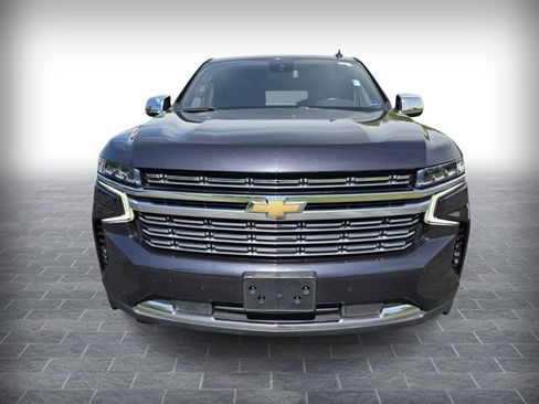 Used 2023 Chevrolet Suburban Premier AWD/4WD image 2