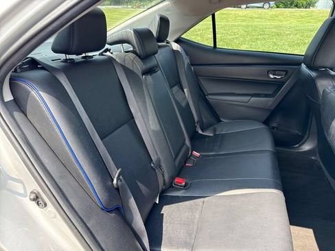 Used 2018 Toyota Corolla XSE FWD image 14