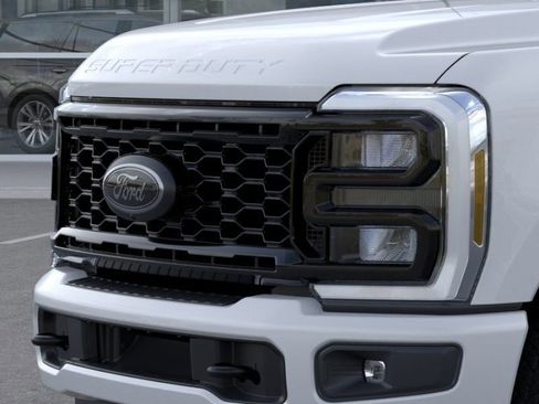 New 2026 Ford F350 XLT w/ XLT Premium Package AWD/4WD image 18