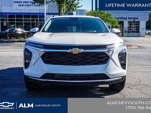 New 2026 Chevrolet Trax LT w/ Driver Confidence Package FWD image 11