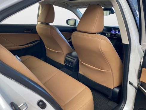 Used 2019 Lexus IS 300 AWD w/ Accessory Package 2 image 11