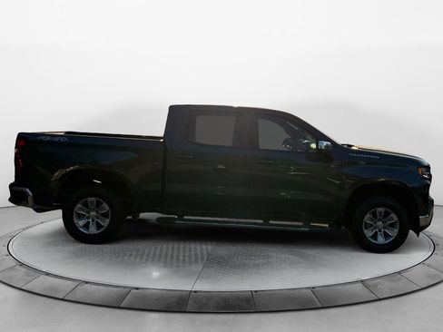 Used 2021 Chevrolet Silverado 1500 LT w/ Convenience Package II image 8