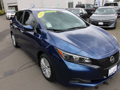 Used 2023 Nissan Leaf S image 1