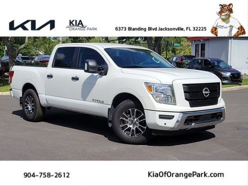 Used 2024 Nissan Titan SV w/ SV Convenience Package RWD image 1