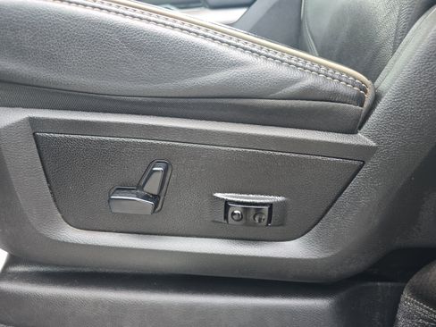 Used 2020 RAM 3500 Laramie w/ Night Edition image 14