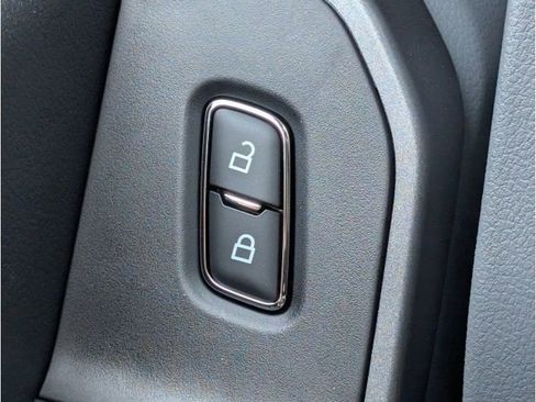 New 2025 Ford F350 XLT image 11