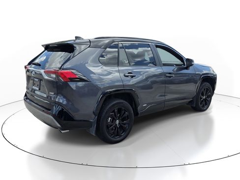 Used 2024 Toyota RAV4 XSE AWD/4WD image 6