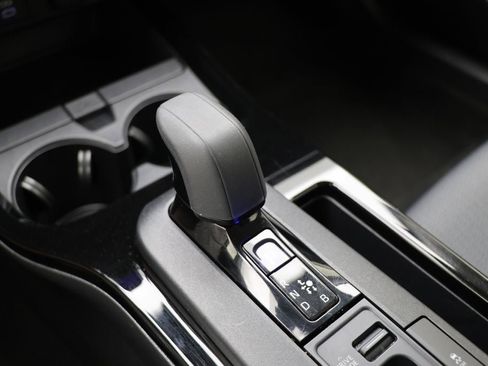 Used 2024 Toyota Prius LE image 24